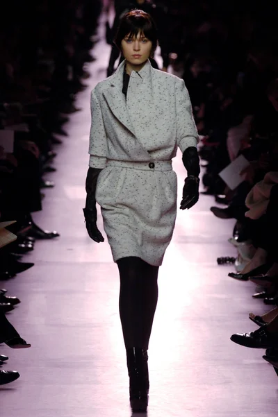Look 11